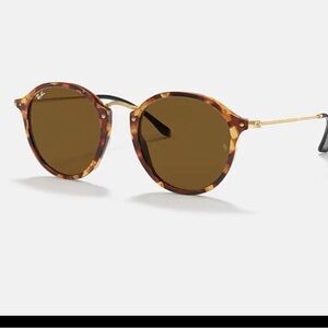 Ray-Ban Tortoiseshell Round Sunglasses with Brown Lenses